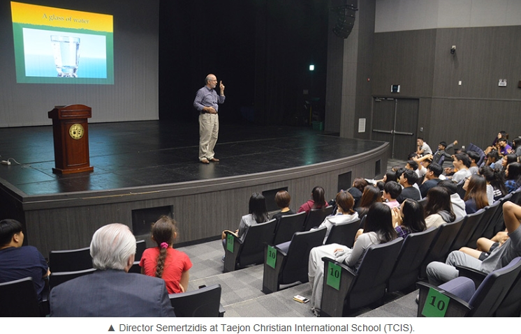 [대중강연] Unraveling the Mysteries of Physics at Taejeon Christian International School 사진